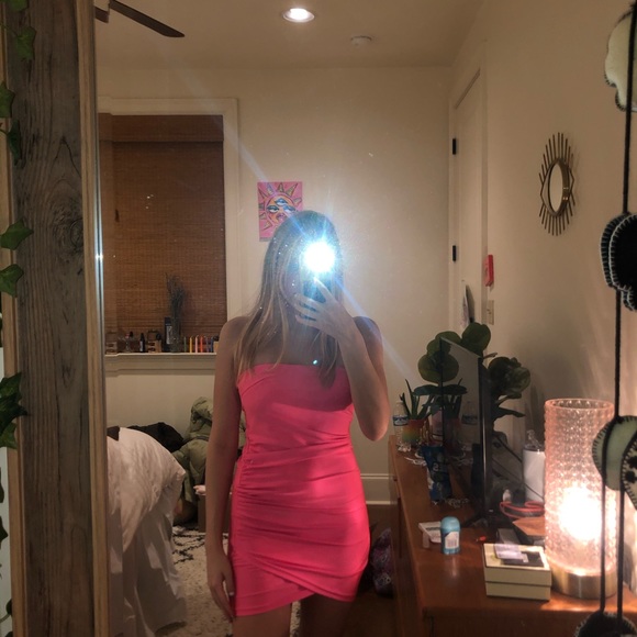 pink bodycon dress - Picture 2 of 5